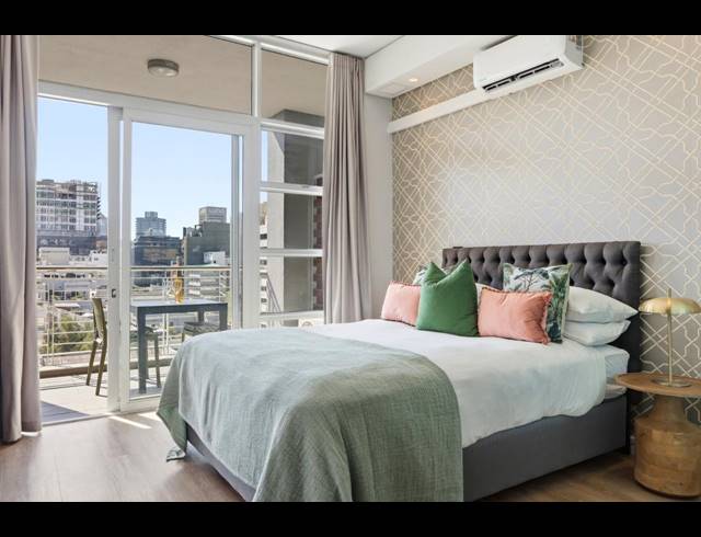 1 BEDROOM APARTMENT FOR SALE IN CAPE TOWN CITY CENTRE